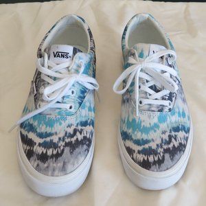 Vans Womens 9 tie shoe
